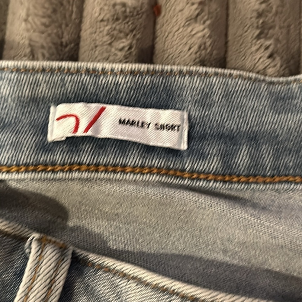 Vigoss Marley Mid Rise Jean Shorts Size 20W NWT - Picture 3 of 9